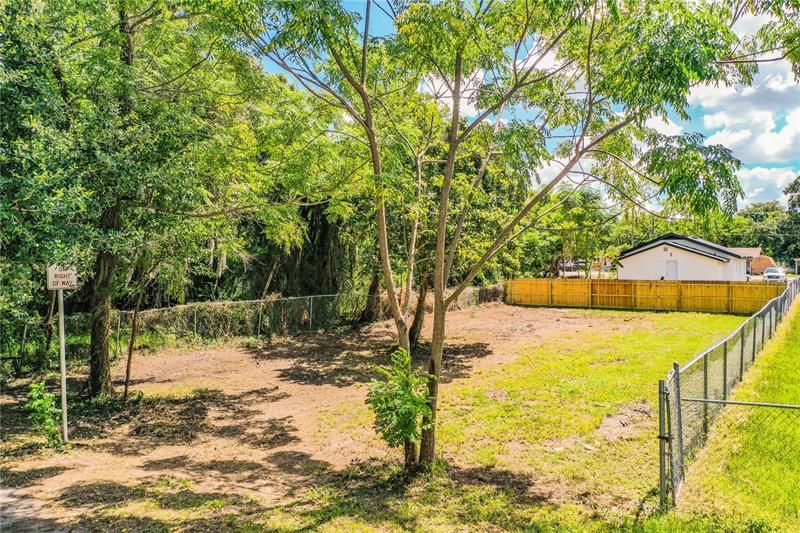 Vendido Recientemente: $19,900 (0.11 acres)