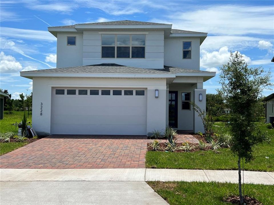 Vendido Recientemente: $374,800 (4 camas, 3 baños, 2376 Pies cuadrados)