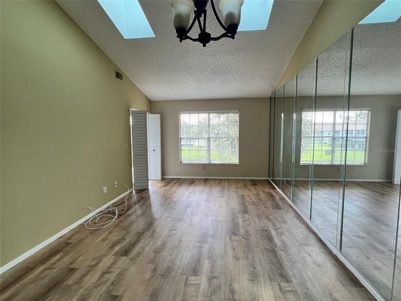 Recently Sold: $425,000 (2 beds, 2 baths, 920 Square Feet)
