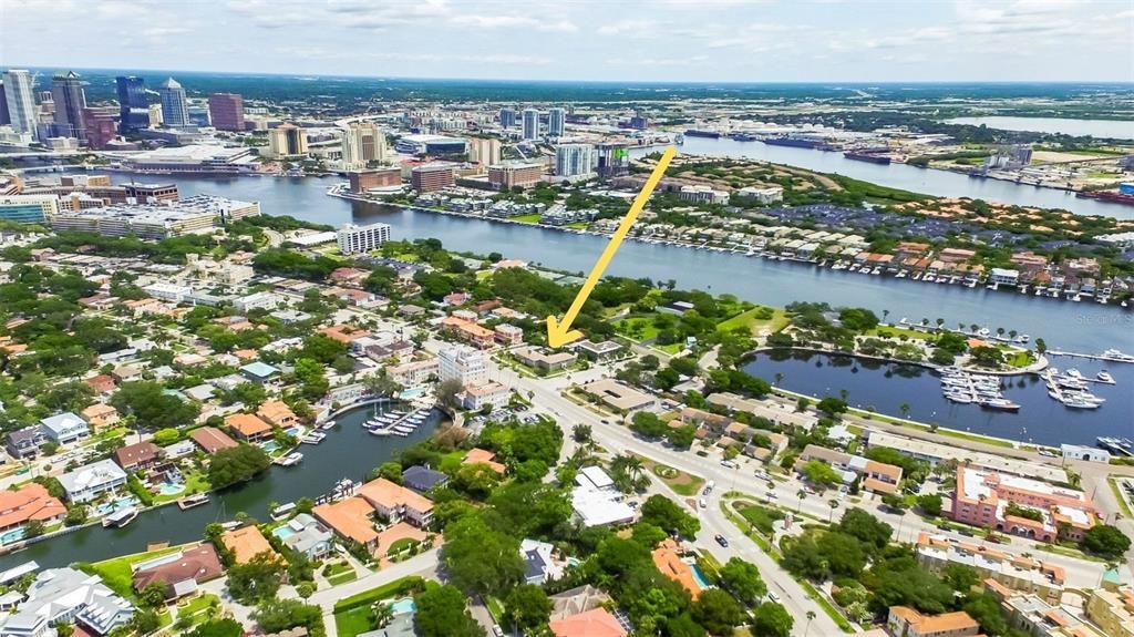 Active With Contract: $2,385,000 (4 beds, 3 baths, 3490 Square Feet)