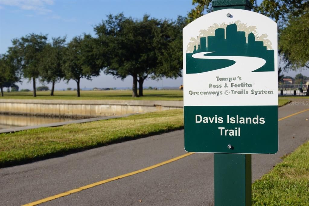 Active With Contract: $2,385,000 (4 beds, 3 baths, 3490 Square Feet)