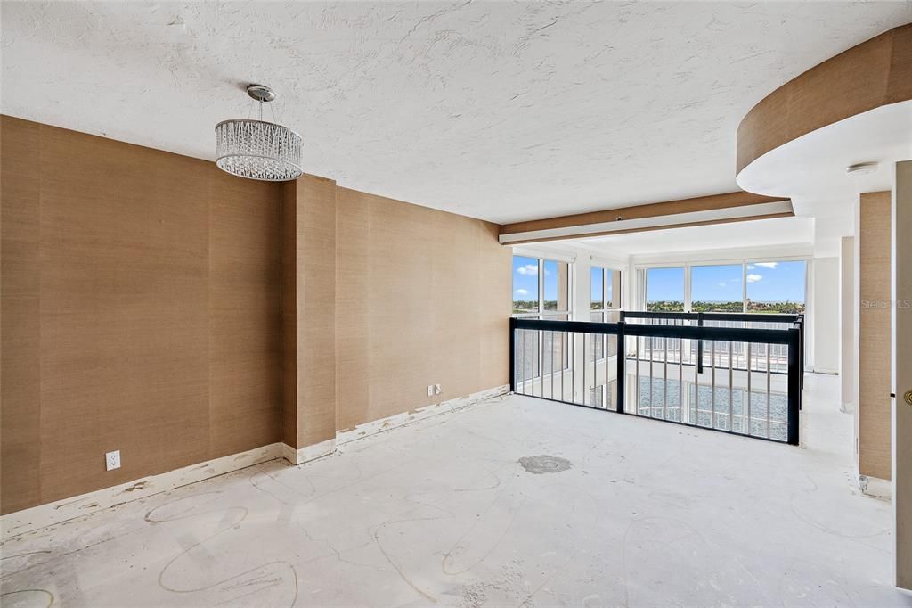 Recently Sold: $1,800,000 (2 beds, 2 baths, 1982 Square Feet)