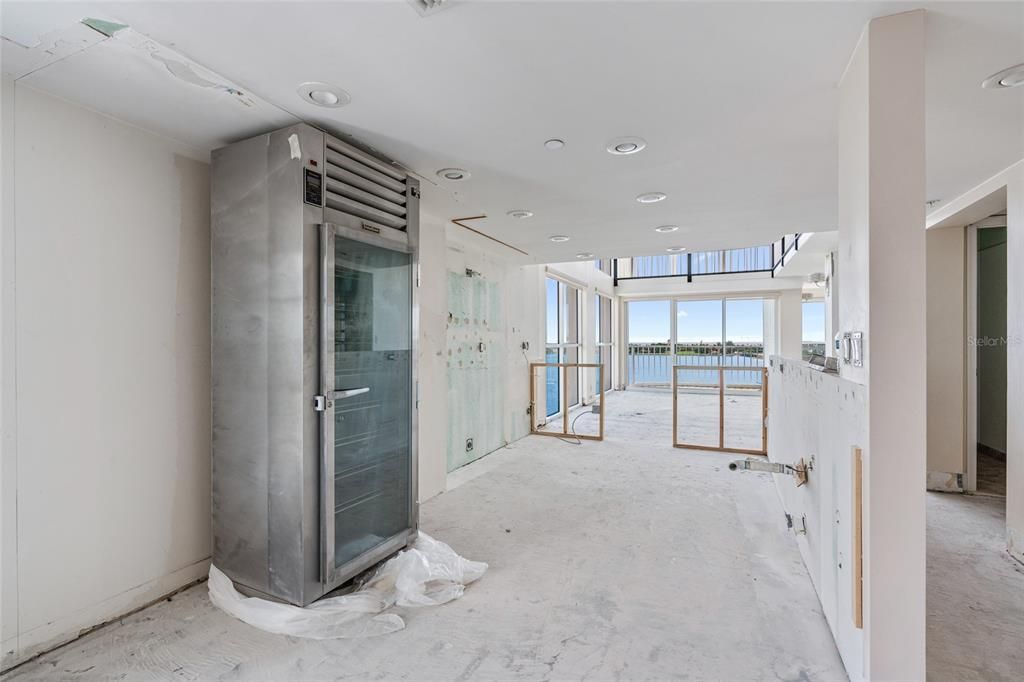 Recently Sold: $1,800,000 (2 beds, 2 baths, 1982 Square Feet)