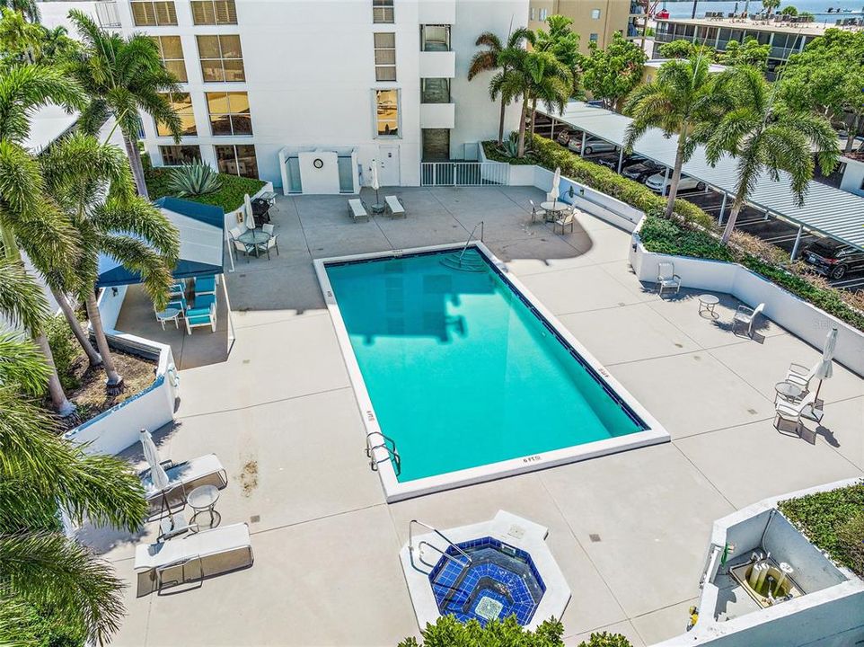 Recently Sold: $1,800,000 (2 beds, 2 baths, 1982 Square Feet)