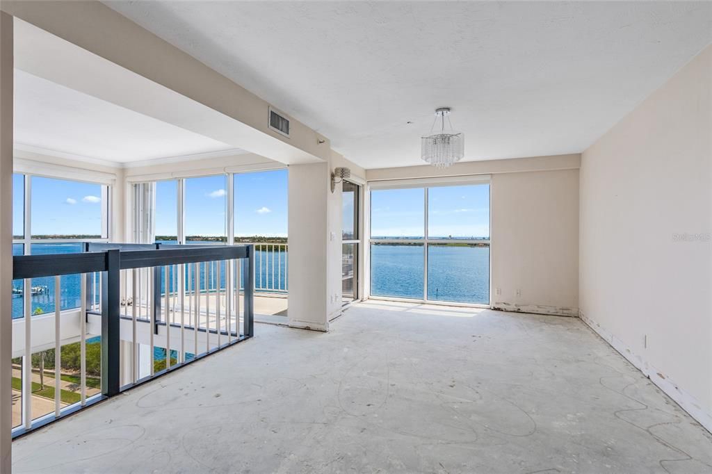 Recently Sold: $1,800,000 (2 beds, 2 baths, 1982 Square Feet)