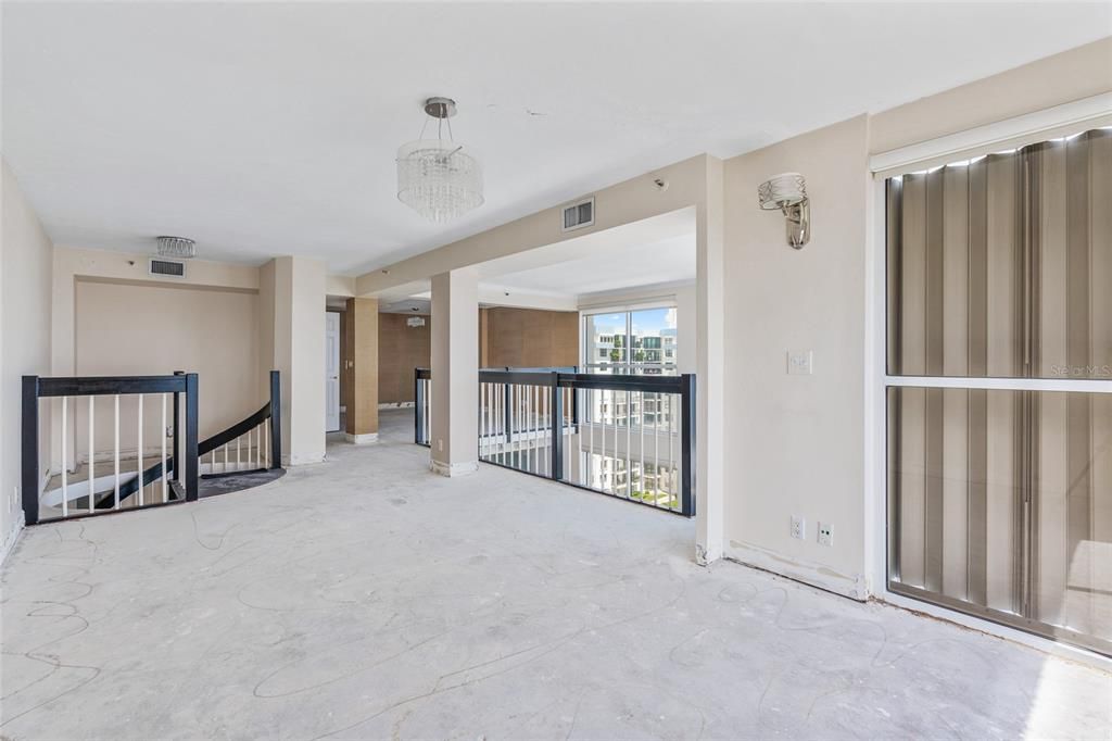 Recently Sold: $1,800,000 (2 beds, 2 baths, 1982 Square Feet)