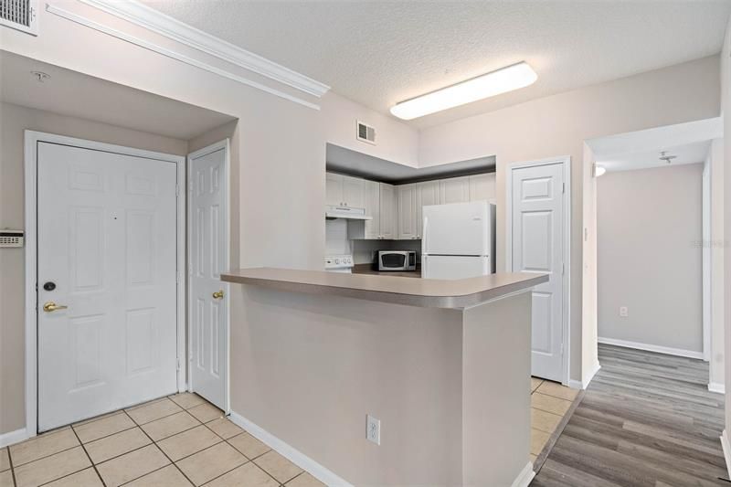 Recently Sold: $335,000 (2 beds, 1 baths, 1066 Square Feet)