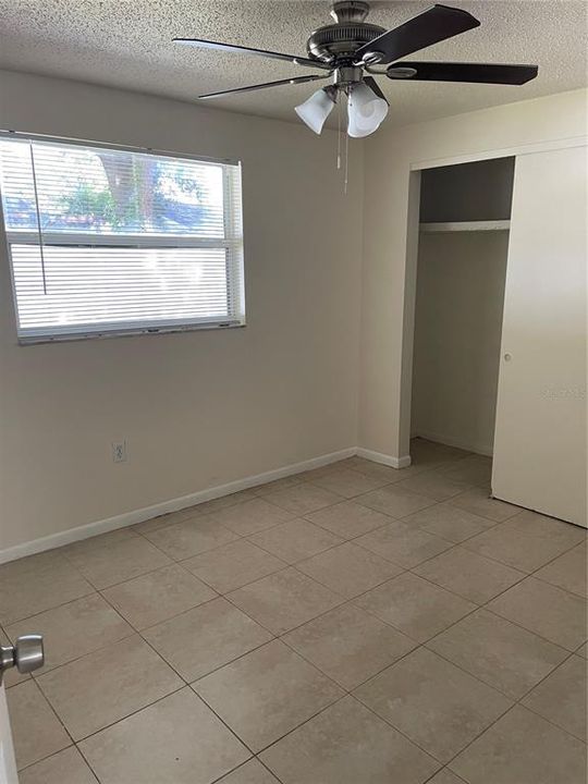 Recently Rented: $1,795 (3 beds, 1 baths, 946 Square Feet)