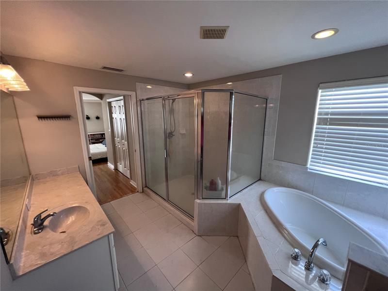 Недавно арендовано: $3,800 (5 спален, 3 ванн, 2879 Квадратных фут)
