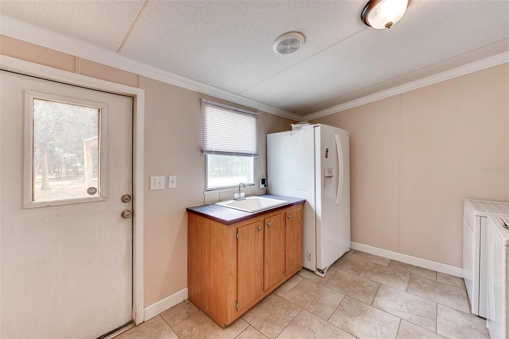 Recently Sold: $315,000 (3 beds, 2 baths, 1767 Square Feet)