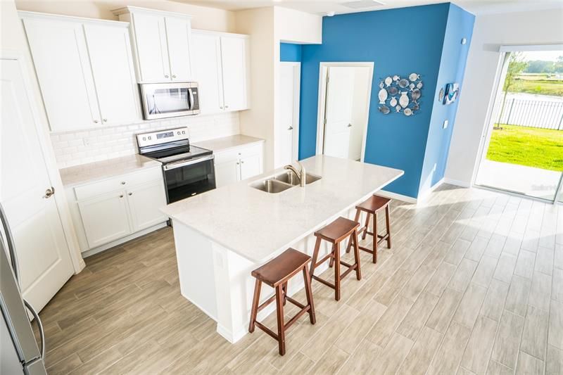 Recently Sold: $409,000 (2 beds, 2 baths, 1816 Square Feet)