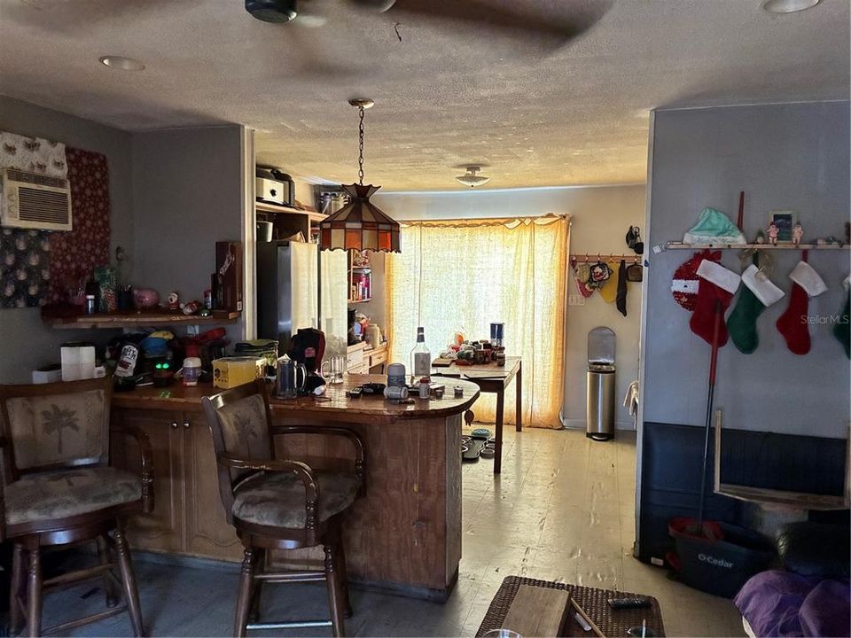 For Sale: $505,000 (4 beds, 3 baths, 750 Square Feet)