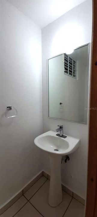 BAÑO VISITA