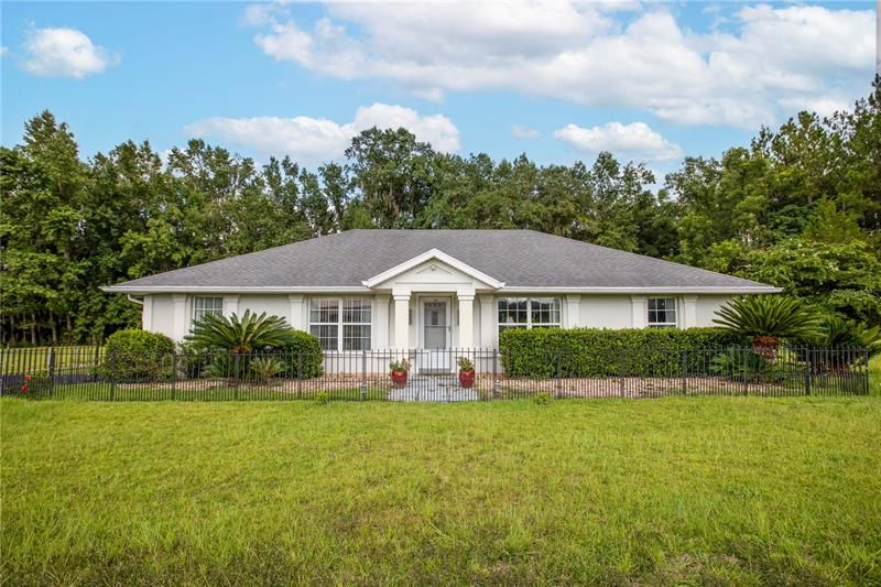 Recently Sold: $399,900 (4 beds, 2 baths, 1800 Square Feet)
