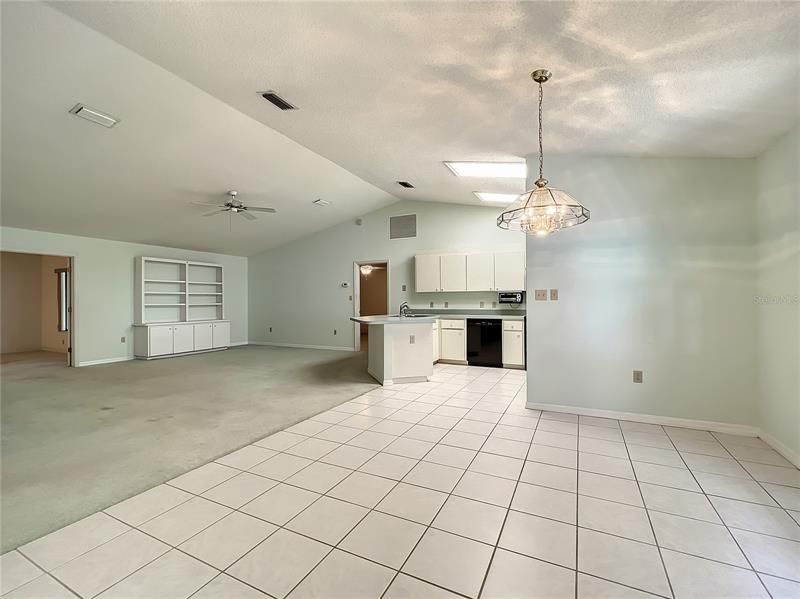 Recently Sold: $316,000 (3 beds, 2 baths, 1816 Square Feet)