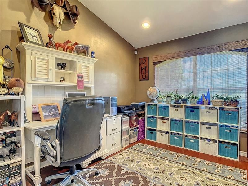 Recently Sold: $2,600,000 (3 beds, 2 baths, 2332 Square Feet)