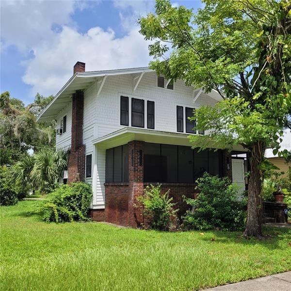 Recently Sold: $325,000 (3 beds, 1 baths, 1404 Square Feet)