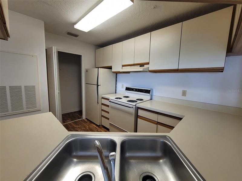 Recently Rented: $1,600 (2 beds, 2 baths, 1078 Square Feet)