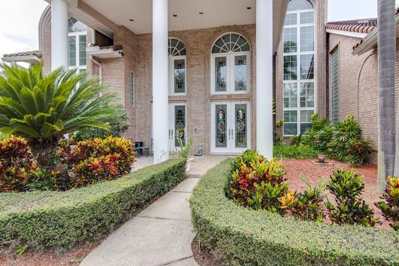 Recently Sold: $1,450,000 (6 beds, 5 baths, 6798 Square Feet)