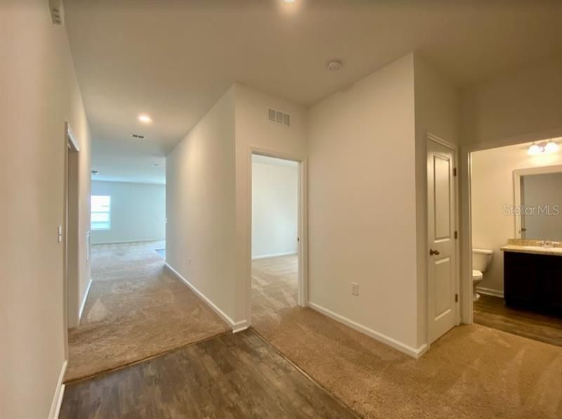 Recently Sold: $360,000 (3 beds, 2 baths, 1737 Square Feet)