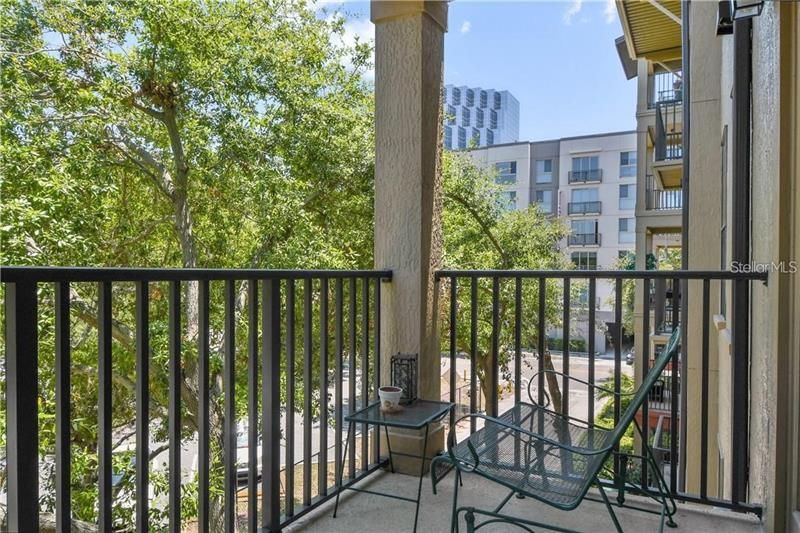 Recently Sold: $288,750 (2 beds, 2 baths, 1147 Square Feet)