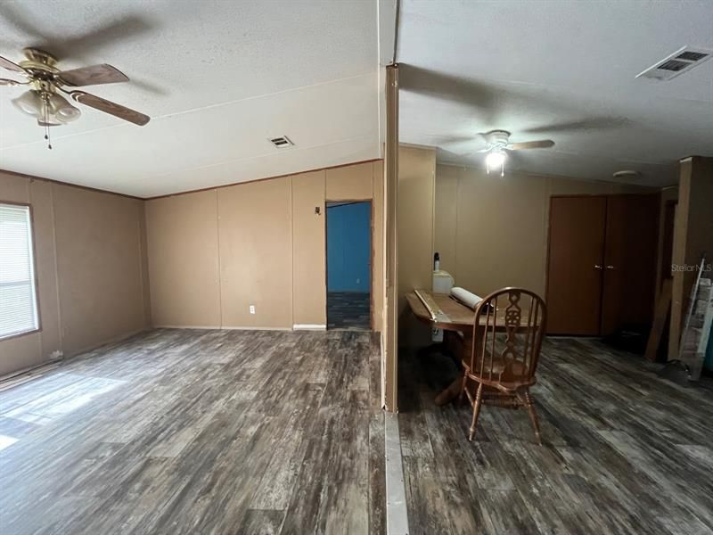 Recently Sold: $99,000 (3 beds, 2 baths, 1188 Square Feet)