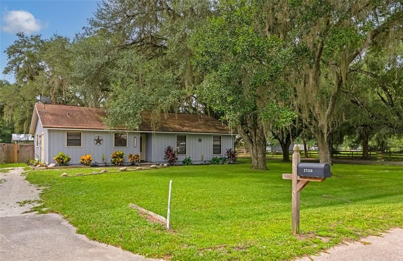 Recently Sold: $399,000 (3 beds, 2 baths, 1380 Square Feet)