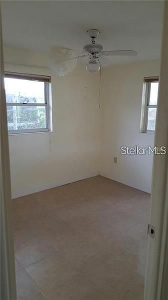 Recently Rented: $1,395 (2 beds, 1 baths, 1060 Square Feet)