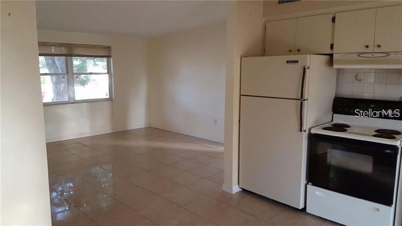 Recently Rented: $1,395 (2 beds, 1 baths, 1060 Square Feet)