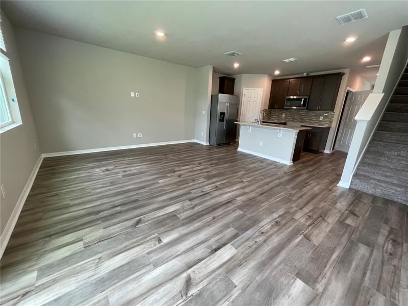 Recently Rented: $2,450 (3 beds, 2 baths, 1483 Square Feet)