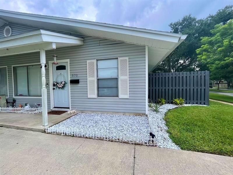 Recently Sold: $165,000 (2 beds, 1 baths, 912 Square Feet)