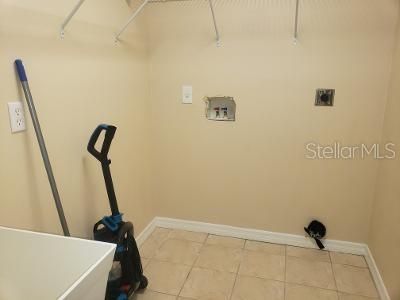 Recently Rented: $1,475 (3 beds, 2 baths, 1441 Square Feet)