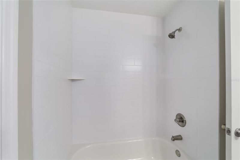 最近售出: $364,500 (3 贝兹, 2 浴室, 1800 平方英尺)