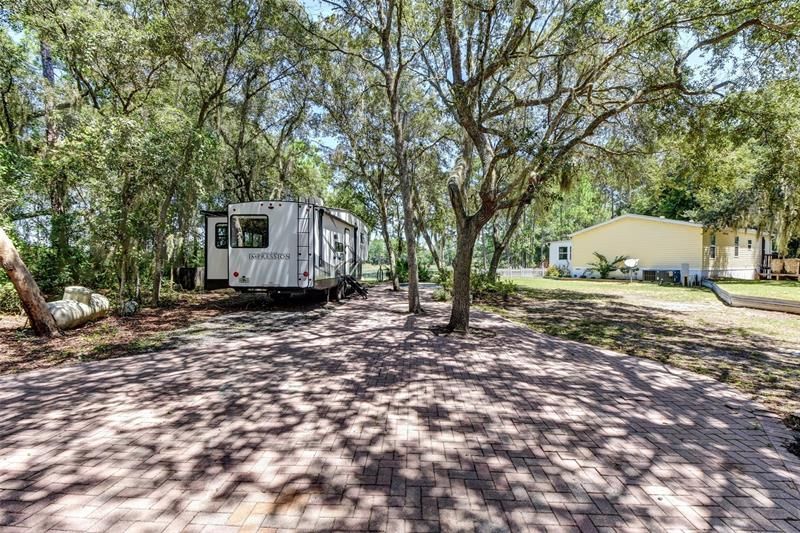 Recently Sold: $295,000 (3 beds, 2 baths, 1080 Square Feet)