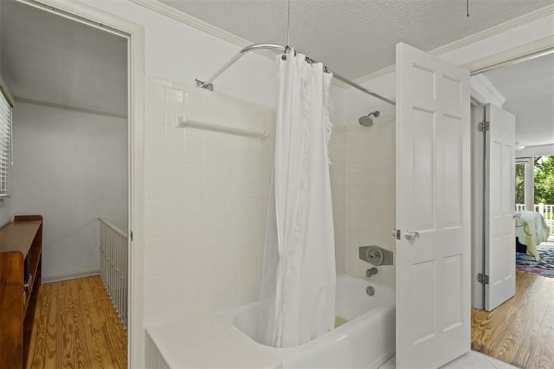Недавно арендовано: $5,995 (4 спален, 3 ванн, 2862 Квадратных фут)