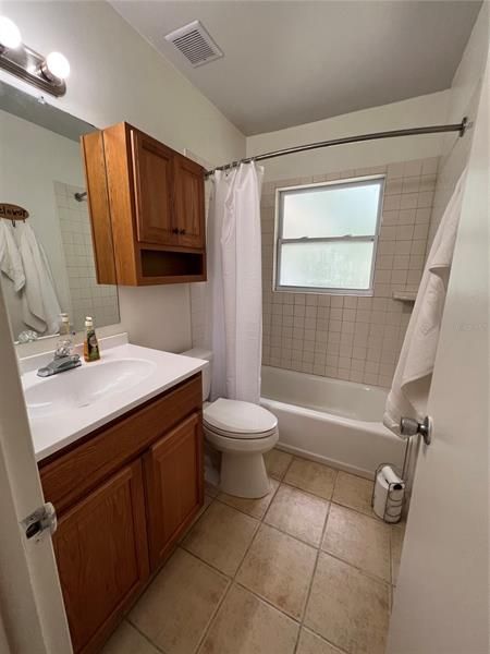 Недавно арендовано: $1,950 (2 спален, 1 ванн, 1024 Квадратных фут)