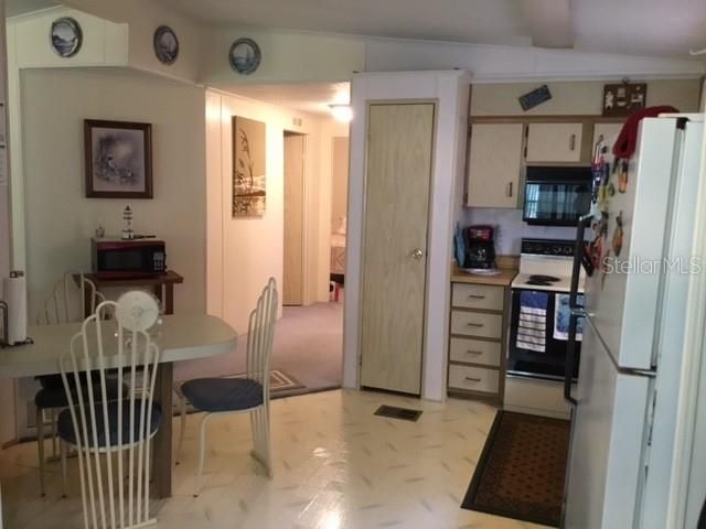 Recently Sold: $139,900 (2 beds, 2 baths, 1080 Square Feet)