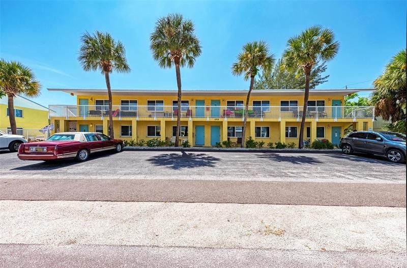Recently Sold: $599,000 (2 beds, 1 baths, 651 Square Feet)