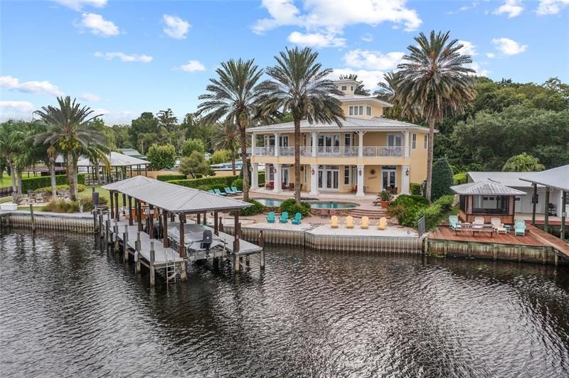 Recently Sold: $1,995,000 (6 beds, 4 baths, 4287 Square Feet)