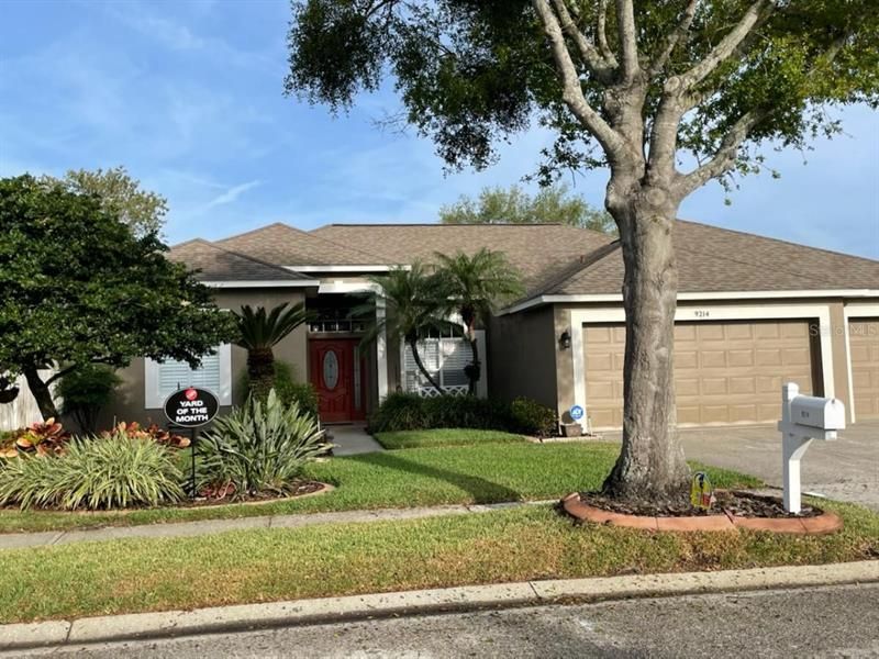 Recently Sold: $450,000 (4 beds, 3 baths, 2232 Square Feet)