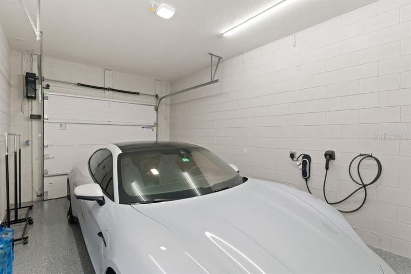 1 car garage with an extra washer & dryer hook-up