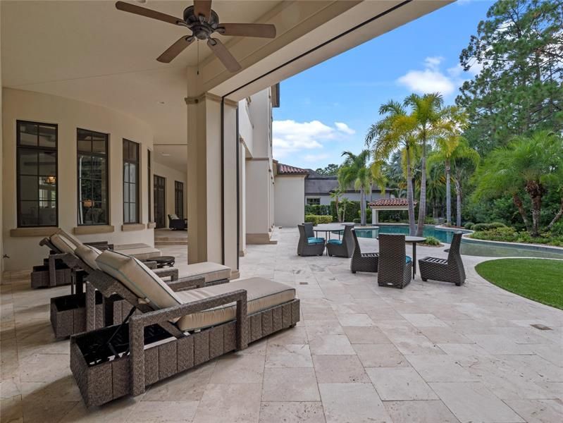 Recently Sold: $10,000,000 (5 beds, 6 baths, 9713 Square Feet)