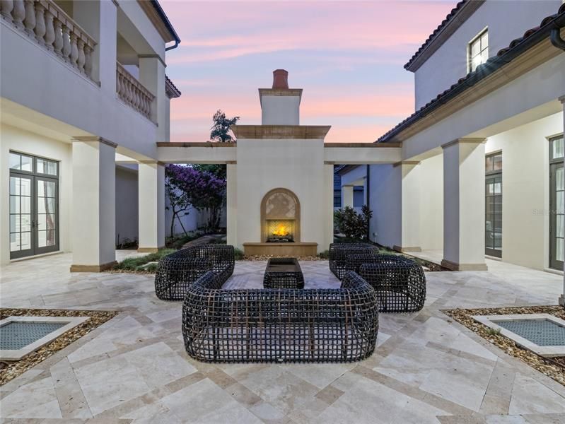 Recently Sold: $10,000,000 (5 beds, 6 baths, 9713 Square Feet)