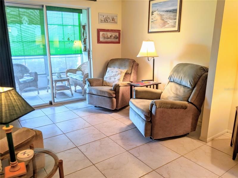 TV room w/recliners