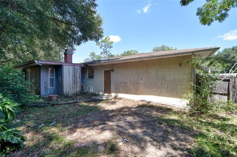 Recently Sold: $225,000 (3 beds, 2 baths, 1665 Square Feet)