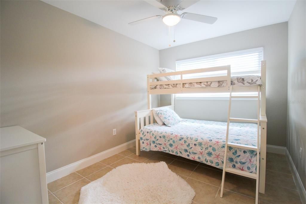 出租: $4,562 (3 贝兹, 2 浴室, 1151 平方英尺)