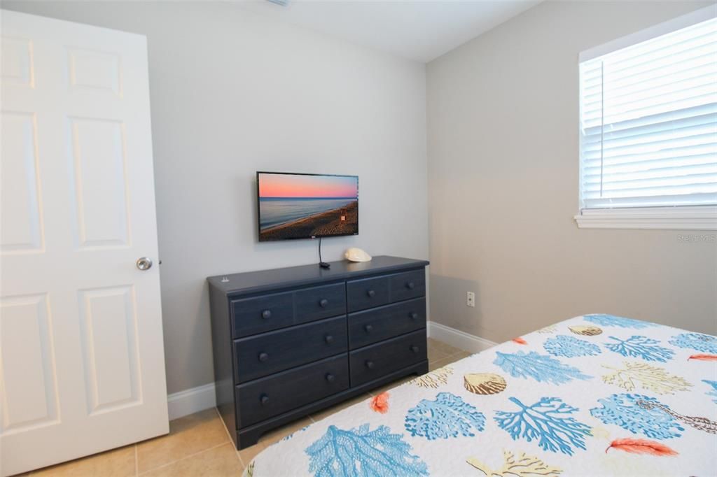 出租: $4,562 (3 贝兹, 2 浴室, 1151 平方英尺)