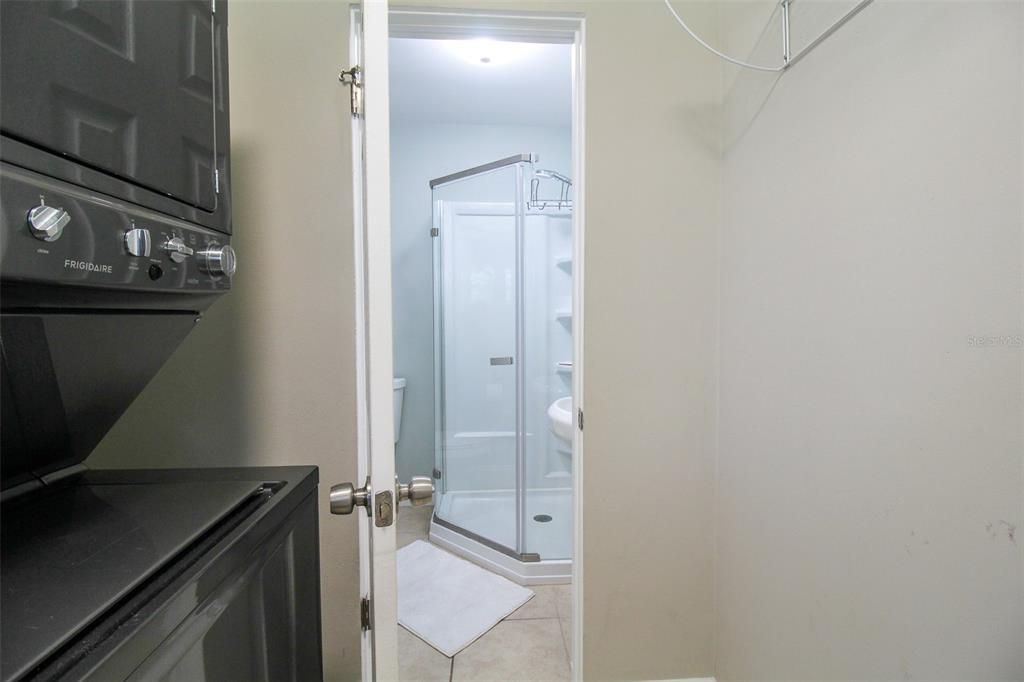 出租: $4,562 (3 贝兹, 2 浴室, 1151 平方英尺)