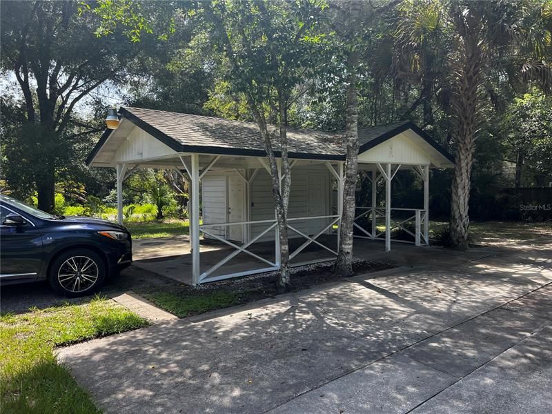 Recently Rented: $1,400 (2 beds, 1 baths, 996 Square Feet)