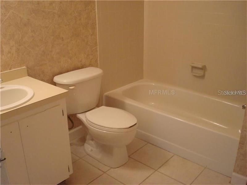 最近租的: $1,050 (1 贝兹, 1 浴室, 715 平方英尺)